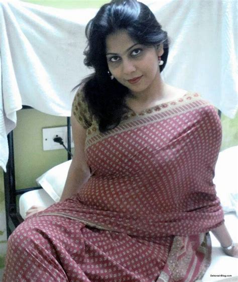 indian aunty bra nude|Desi nude aunty bra panty photos flashing boobs and pussy